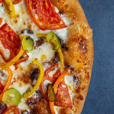 Пицца Деревенская в Тобико по цене 1600 ₽