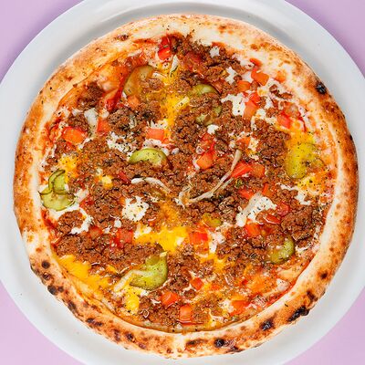 Пицца Чизбургер в Dark Lava по цене 899 ₽