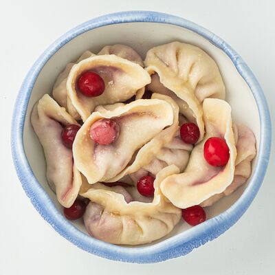 Вареники вишня в Неспешник по цене 495 ₽