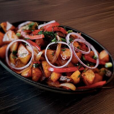 Сковородка с говядиной и болгарским перцемв Rezept по цене 870 ₽