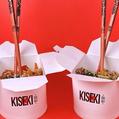 Wok Лапша рисовая с овощами тонкацу в Kiseki по цене 550 ₽