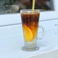 Холодный кофе Espresso tonic в Coffee L