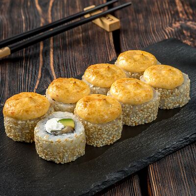 Запеченный угорь спайси в Суши Гурмэ по цене 270 ₽