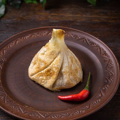 Хинкали с сыром и зеленью жареныев Хинкальная Сациви по цене 300 ₽