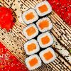 Ролл с лососем в Kitaevsushi по цене 236