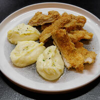 Хрустящая курица с картофельным пюре в Doge