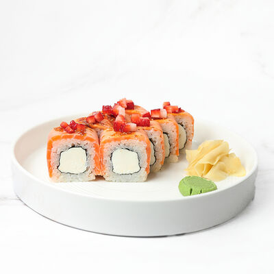 Карамелизированная Филадельфия с клубникой в MOGU по цене 1105 ₽