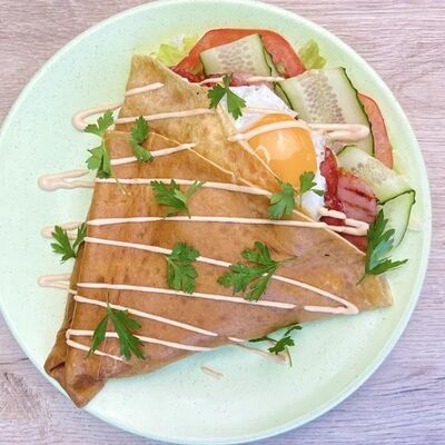 С ветчиной и сыром в BUENO cafe по цене 690 ₽