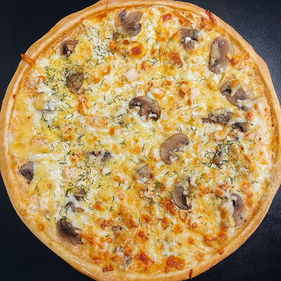 Пицца с курицей и грибами(30см) в Съедим всё по цене 900 ₽