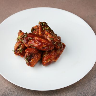 Куриные крылья BBQ в VASILCHUKI Chaihona №1 по цене 690 ₽