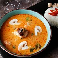 Суп Том ям с курицей в Вкусный
