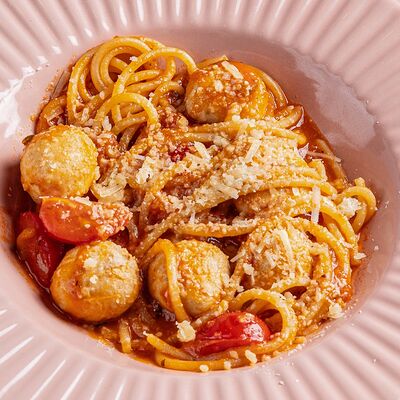 Спагетти с куриными фрикадельками в Avgust13 по цене 810 ₽