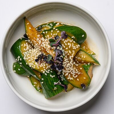 Битые огурцы в Bronze lion по цене 320 ₽