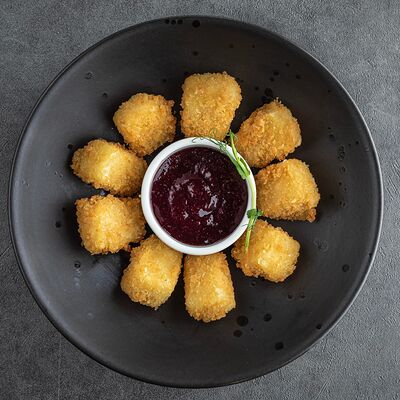 Жареный камамбер в Мясоед по цене 590 ₽