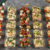 Салат-бар в Food Embassy Гастролофт Юлии Высоцкой