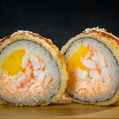 Ролл Темпура с креветкой и крабом в Yellowfin by Bluefin по цене 930 ₽