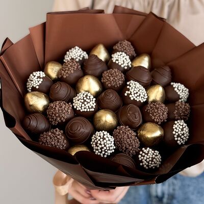 Клубничный букет Шерон, средний в Клубника по цене 6590 ₽