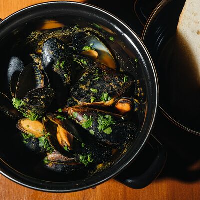 Мидии в соусе Карри Биск в Tre/Quarti по цене 1690 ₽