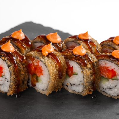 Лосось темпура ролл в Underground Sushi City по цене 465 ₽