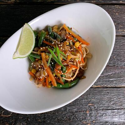 Вок Удон с курочкой терияки в Суши Тайм по цене 449 ₽