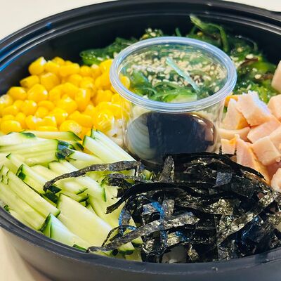 Поке с курицей в Мак и манго по цене 740 ₽