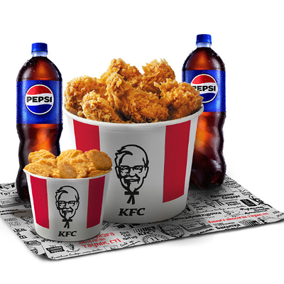 Футбольный сет №2 в KFC Globus по цене 13300 ₸