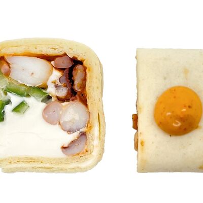 Тортилья с щупальцами в Mr roll по цене 471 ₽