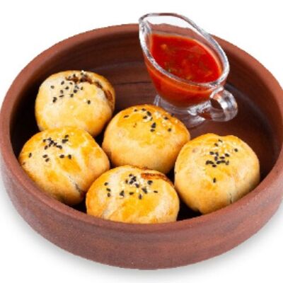 Мини-самса с бараниной и соусом сацебели (5 шт.)в Старик Хинкалыч по цене 505 ₽