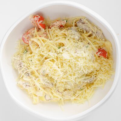 Феттучини с томленой телятиной и вёшенками фри в Парфе по цене 805 ₽