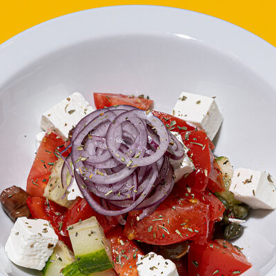 Греческий салат в Pizza Maestrello по цене 640 ₽