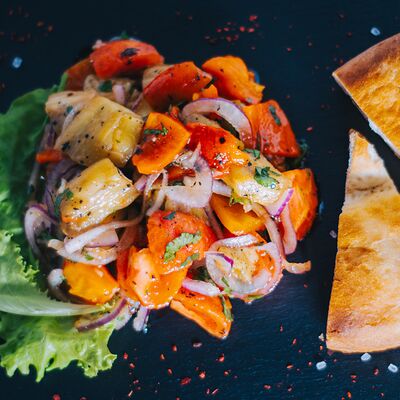 Овощи на мангале в Гучкофф грильбар по цене 550 ₽