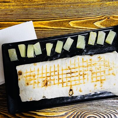 Шаурма с ананасами куриная в Шаурма86 по цене 430 ₽