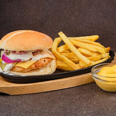 Комбо Детройт в Альфа-Бургер по цене 650 ₽