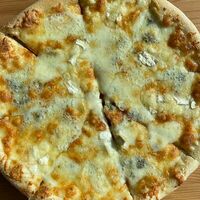 Пицца Четыре сыра в Малина