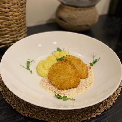 Щучьи котлеты с пюре васабив Чентуриппе по цене 855 ₽