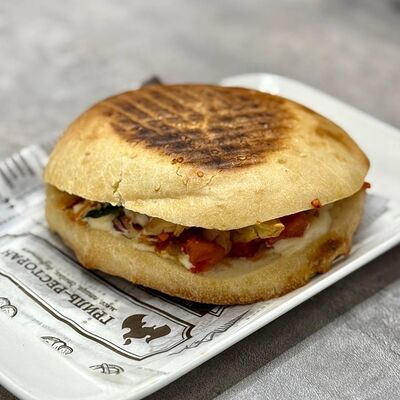 Шаурма в Тандыре в Бистро 24 на Шамиля по цене 168 ₽