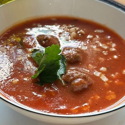 Томатный суп с фрикаделькамив НЯМ-НЯМ! по цене 680 ₽