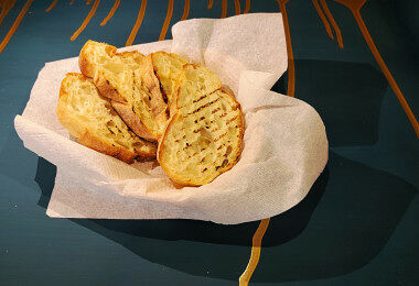 Хрустящая чиабатта в Dolce Vita по цене 80 ₽