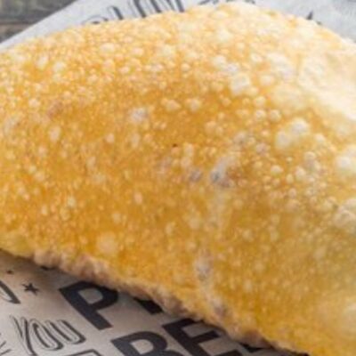 Чебурек с телятиной в Пловбери по цене 239 ₽