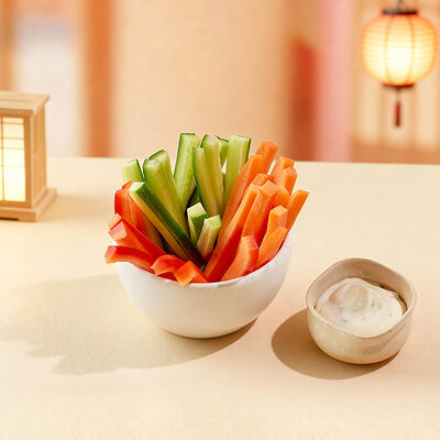 Овощная соломка с сырным соусом в Тануки по цене 160 ₽