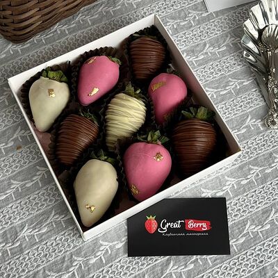 Клубника в шоколаде набор 9 ягод №3 в GREATBERRY по цене 2590 ₽