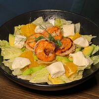 Салат с креветками в Чаша