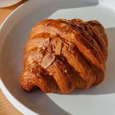Круассан с марципаном в MAYAR по цене 340 ₽
