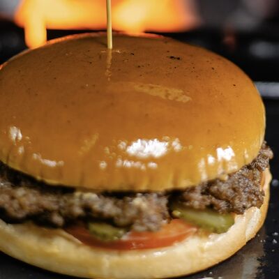 Бургер классический в Провкус по цене 540 ₽