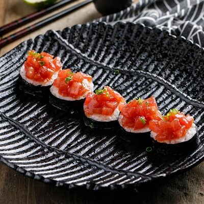 Ролл Тунец свит чили в Пряности & Радости на Васильевском по цене 490