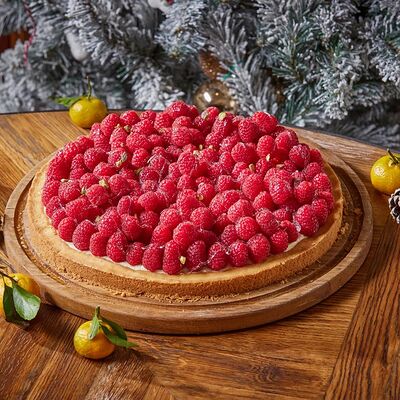 Пирог со свежей малиной в Сыроварня по цене 11900 ₽