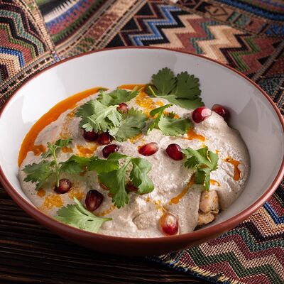 Сациви с курицей в Чё? Харчо! по цене 650 ₽