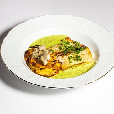 Муксун с драником и солёными груздямив Дворцовая по цене 1180 ₽