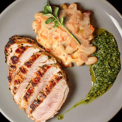 Стейк из индейки с кабачком и эдамаме в ШефМалина по цене 980 ₽