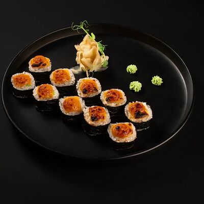 Запечённый ролл с креветкойв Oji по цене 450 ₽